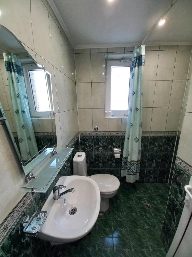 Guest House Rona - Free Parking And Sea View สวิติ วลัส ภายนอก รูปภาพ